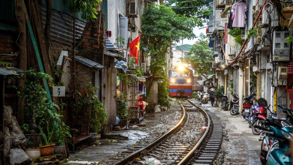 Hanoi Travel Guide: Top Attractions, Local Tips & 7-Day Itinerary