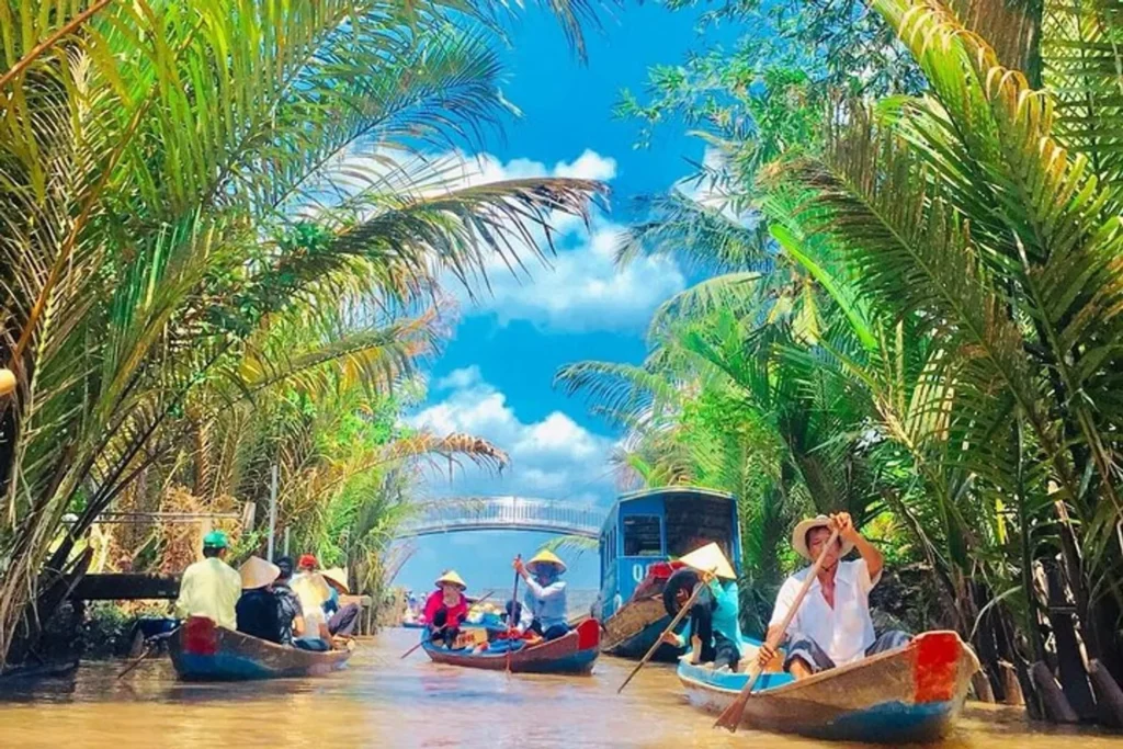 Mekong Delta Boat Tour: The Ultimate Guide to Vietnam’s River Life Adventure