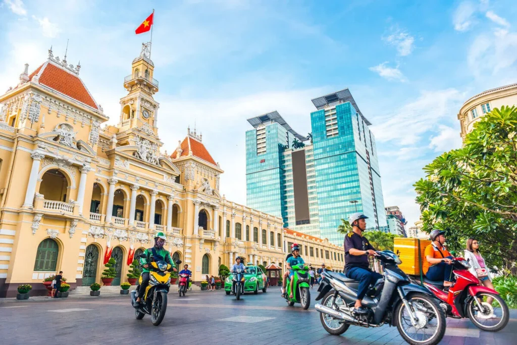 Saigon Travel: Ultimate Guide to Attractions, Food, Itineraries & Tips