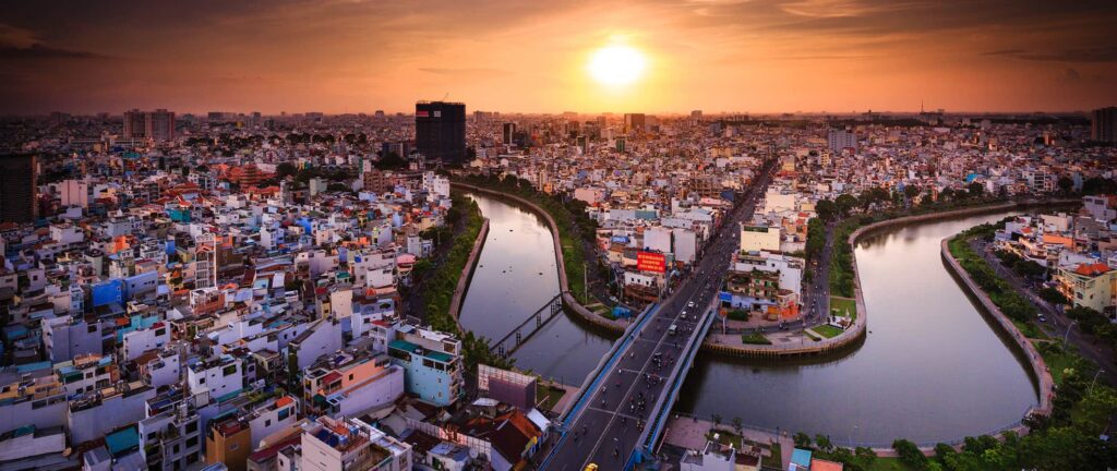 Saigon Travel: Ultimate Guide to Attractions, Food, Itineraries & Tips