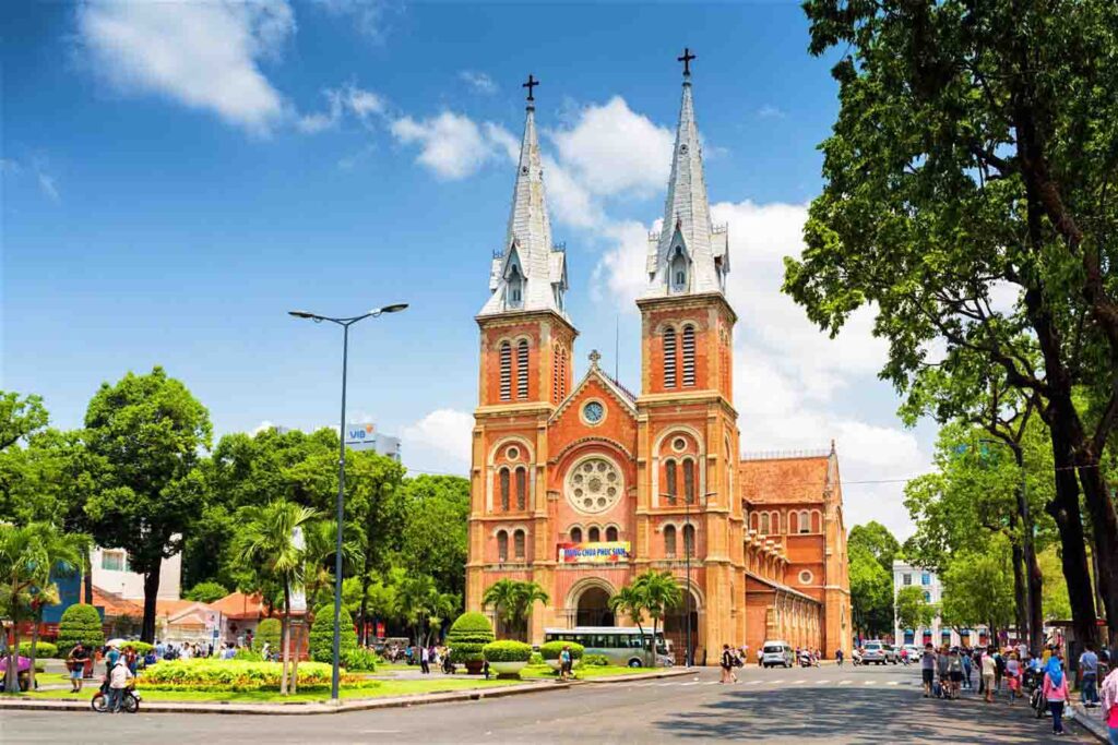 Top Vietnam Tours 2025: 5 Unmissable Itineraries, Insider Tips