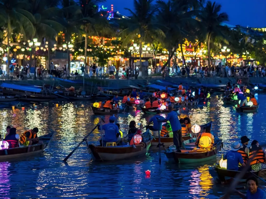 Top 12 Must-Visit Destinations in Viet Nam Travel