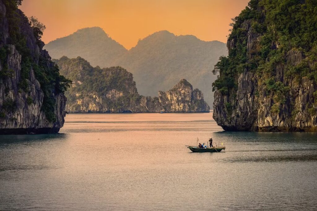 Vietnam Honeymoon: Ultimate Guide to the Top 5 Romantic Destinations, Planning & Tips