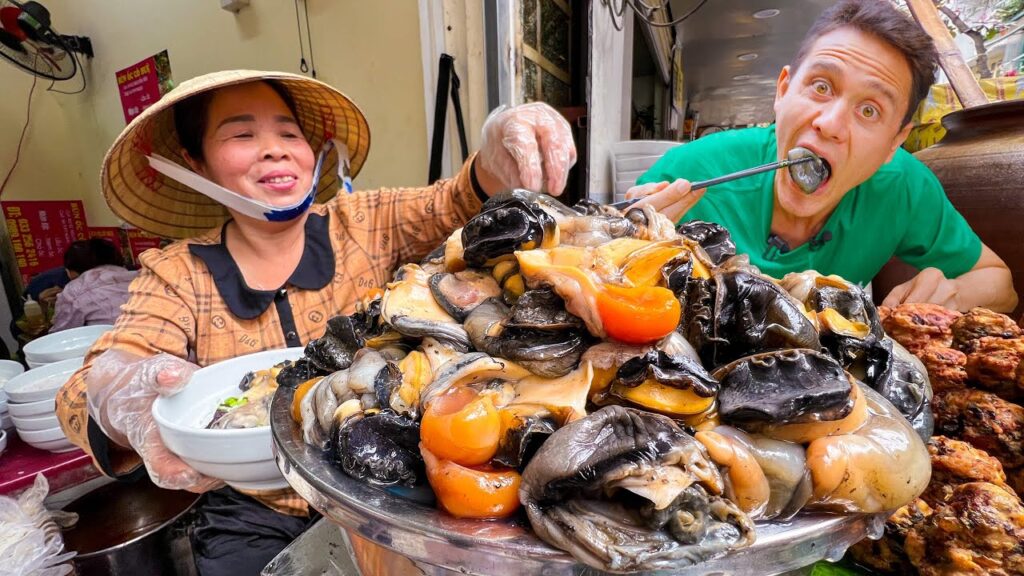 Vietnam Street Food 2025: Ultimate Guide to Flavors, Regions & Itinerary