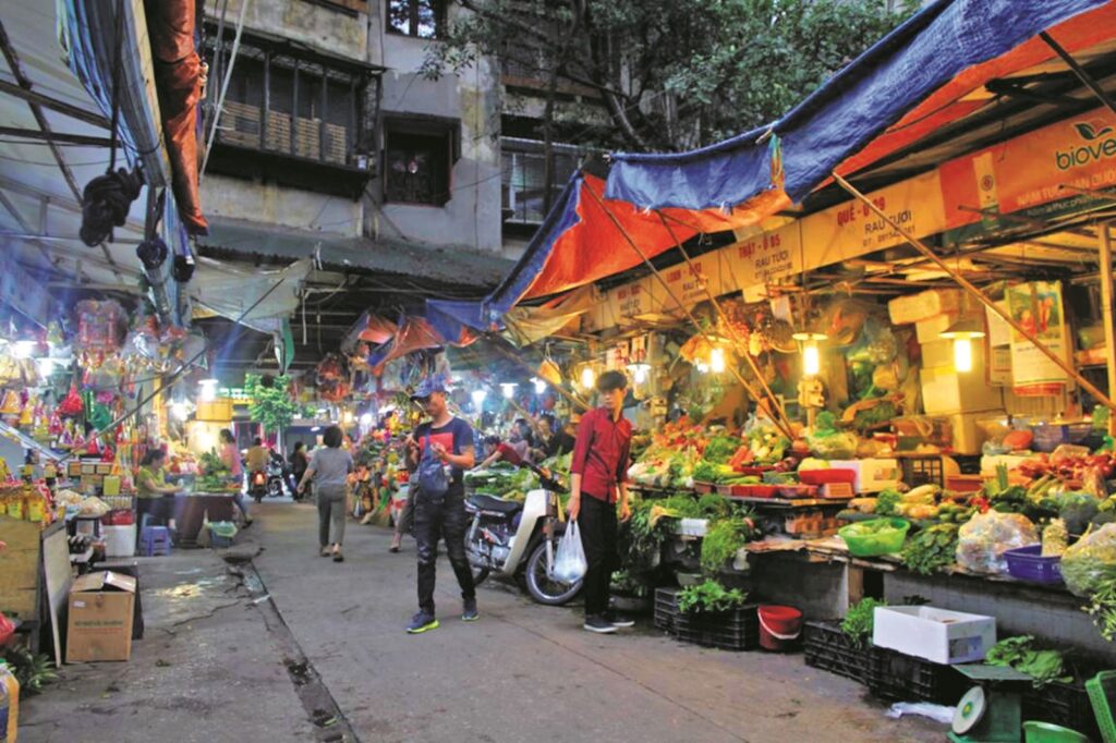 Local market tour Vietnam: A cultural journey into the heart of Vietnamese life