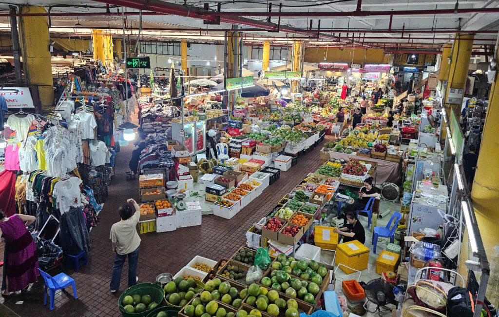 Local market tour Vietnam: A cultural journey into the heart of Vietnamese life