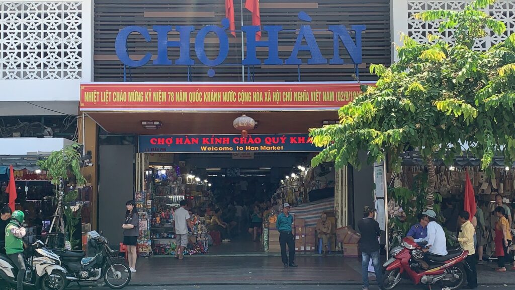 Local market tour Vietnam: A cultural journey into the heart of Vietnamese life