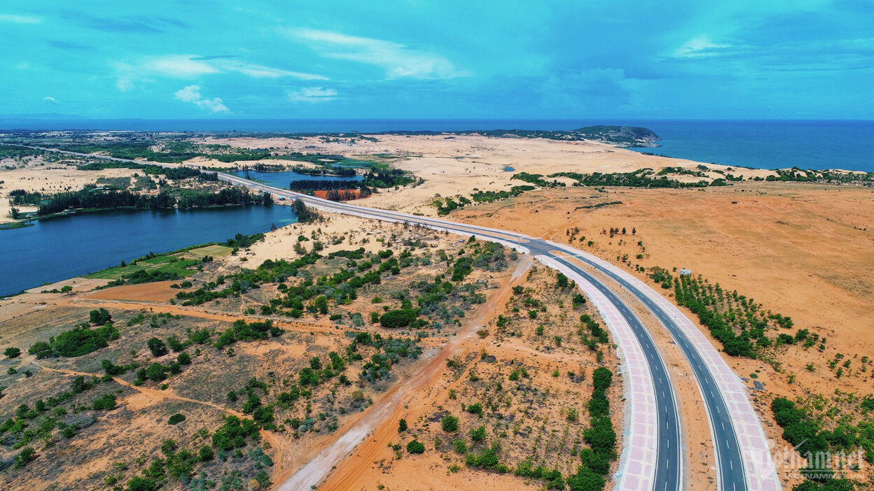Vietnam sand dunes: Discover the majestic mini deserts across the country